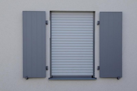 Pourquoi choisir des volets en aluminium plut&ocirc;t qu'en PVC pr&egrave;s de Toul ?